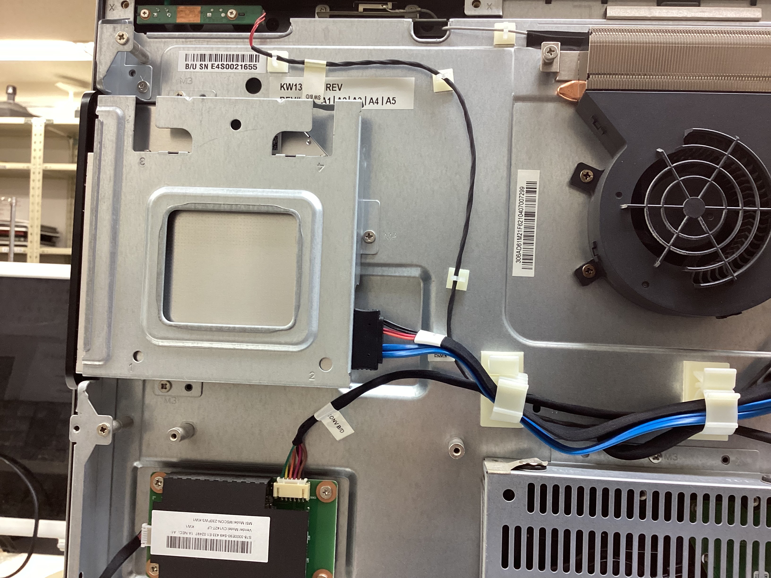 神奈川県綾瀬市 パソコンの電源は入るが起動しない / LENOVO Windows 11のイメージ