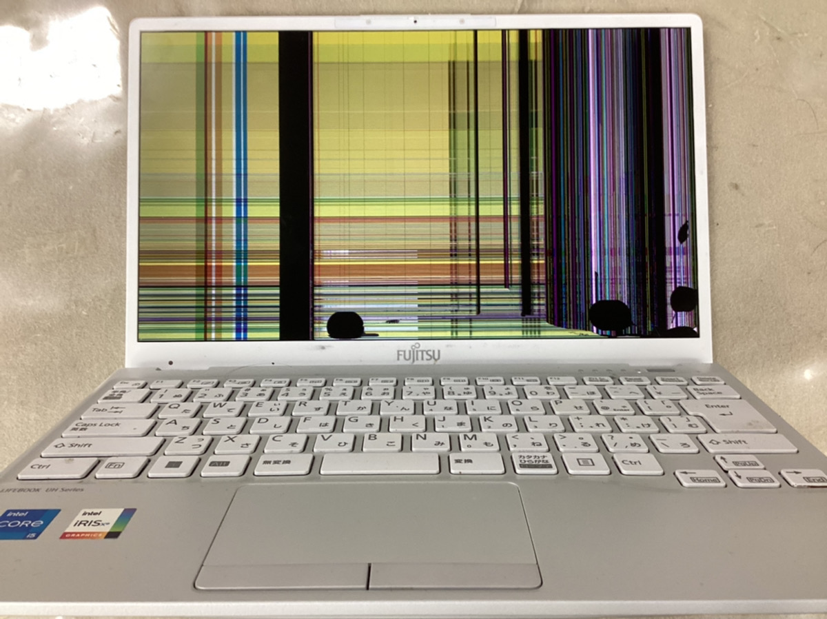 神奈川県横浜市神奈川区 液晶が割れていて縦線が入っている / NEC Windows 10のイメージ